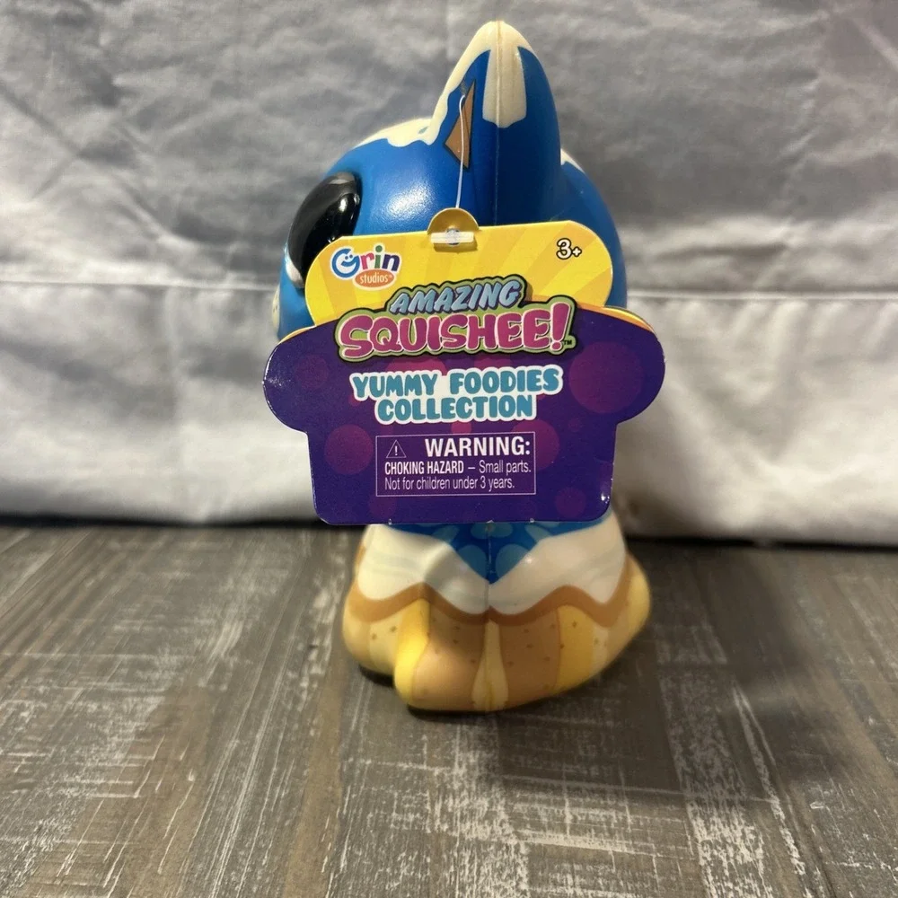 Grin Studios Amazing Squishee Yummy Foodies Collection Blue Cat Tartlet